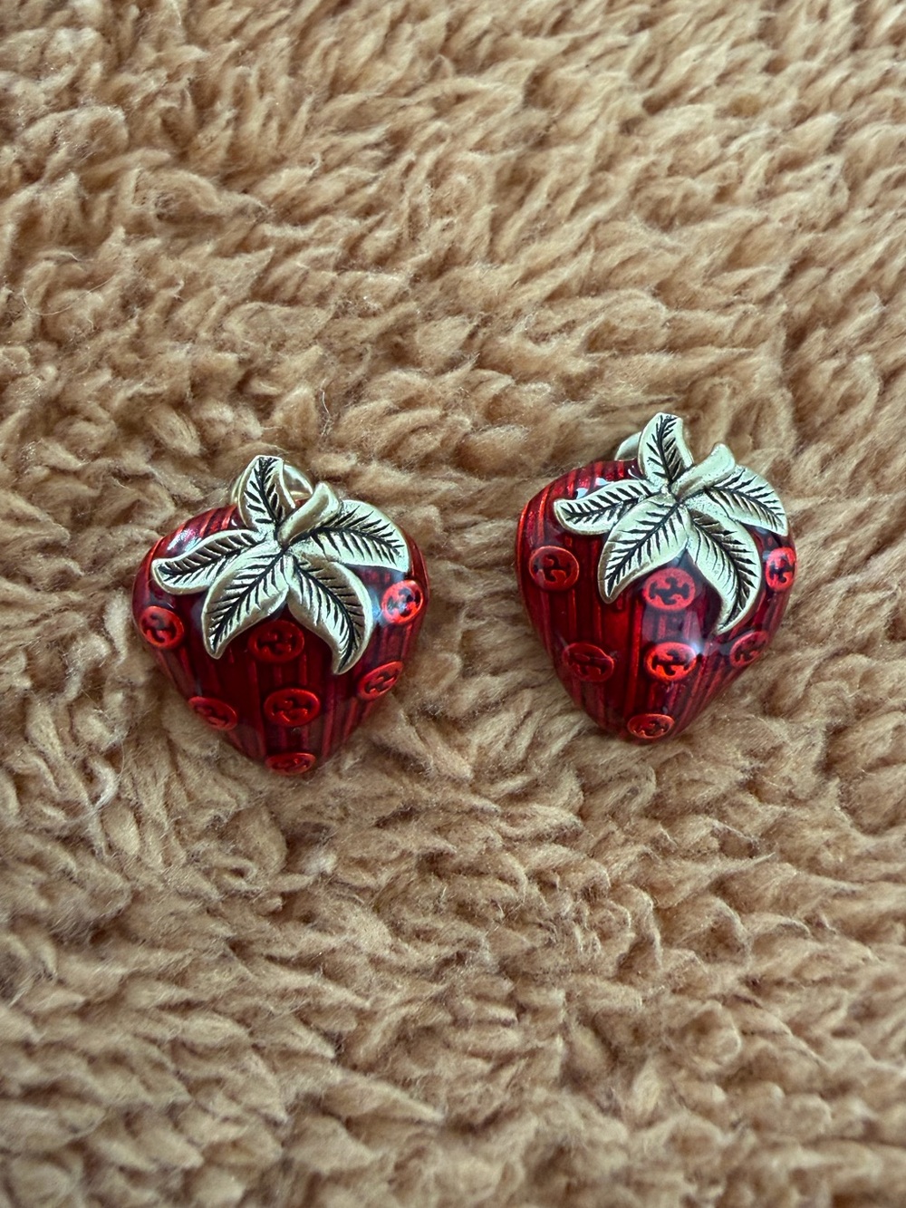 14K Strawberry GG Monogram Earrings with Gold Leaves